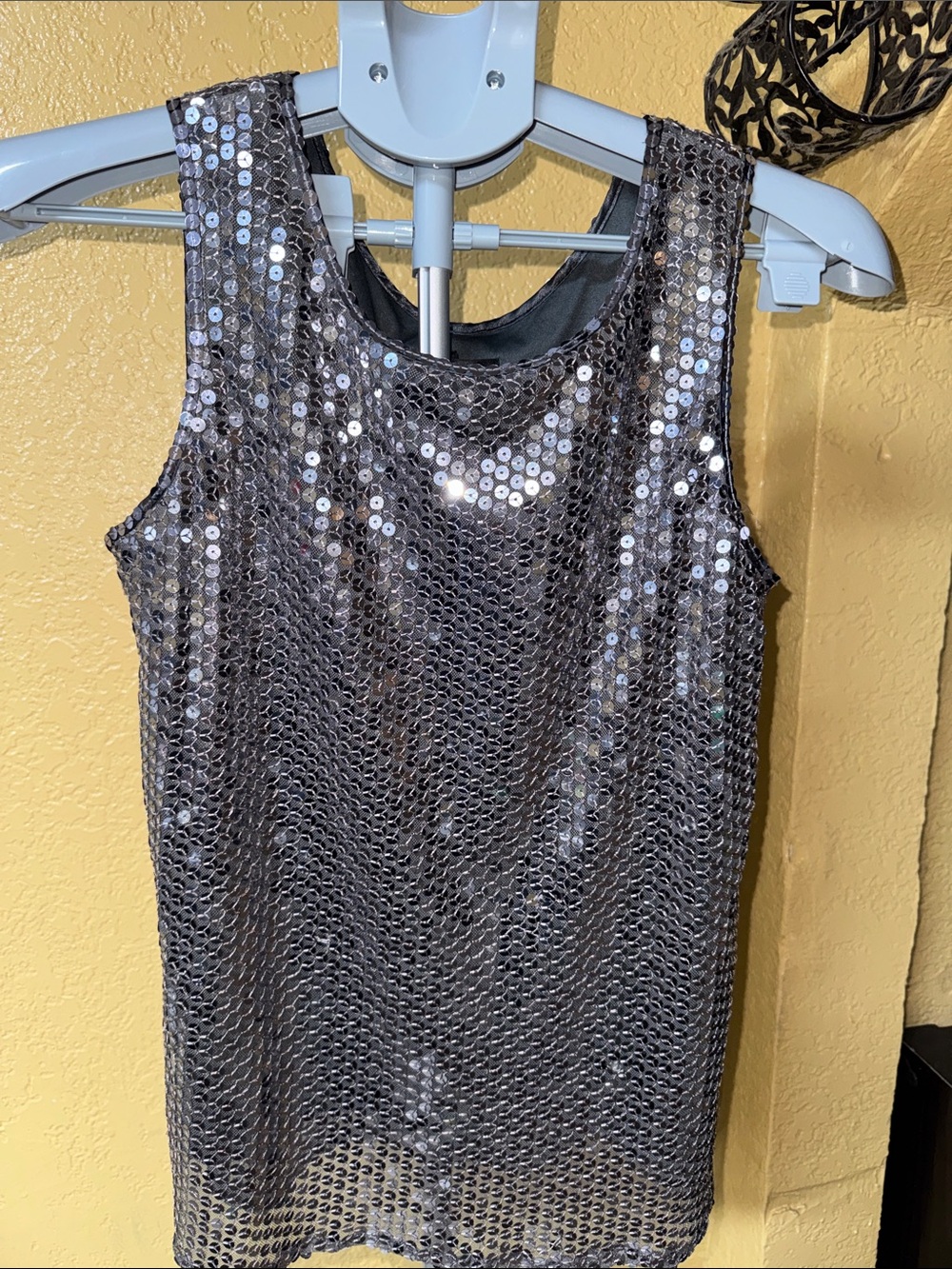 Sleeveless Sequin Tank Top - Silver
